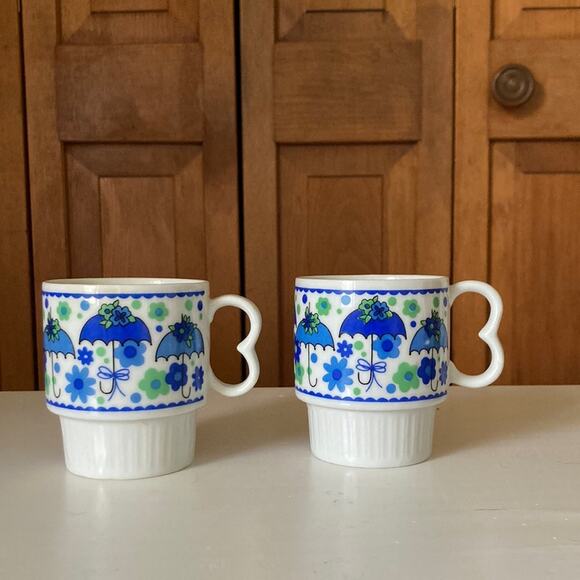 Vintage Blue “Umbrellas” Stacking Coffee Cups - Picture 1 of 12
